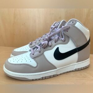 Nike Dunk High
Fossil Stone (Women's)
